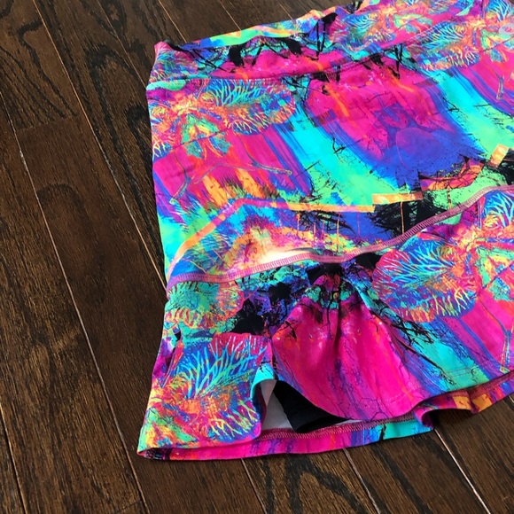 Dona Jo Women’s 2/L Multi-Colored Pickleball/Tennis Ruffled Skort w/Pockets -EUC - Picture 2 of 14